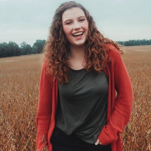 Meet your Posher, Rachel - Picture 1 of 1